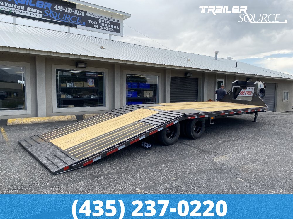 8.5x32 Diamond C FMAX-HDT 210 25K Hydraulic Dovetail Gooseneck