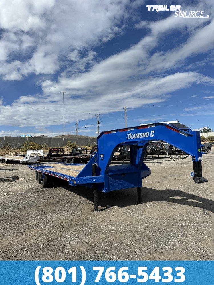 8.5x32 Diamond C FMAX-HDT 212 25.9K Hydraulic Dovetail Gooseneck