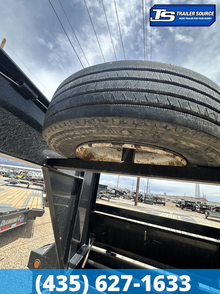 8.5x40 PJ Trailers Gooseneck Air Ride Equipment Trailer - 25.9K GVWR - Air Ride