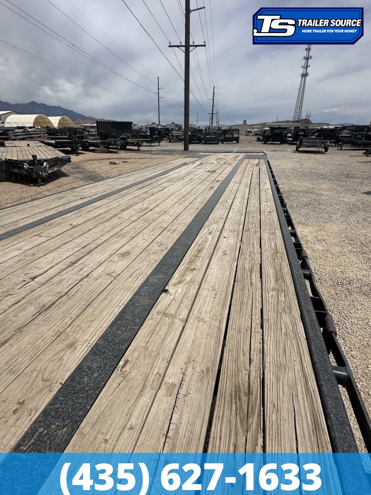 8.5x40 PJ Trailers Gooseneck Air Ride Equipment Trailer - 25.9K GVWR - Air Ride