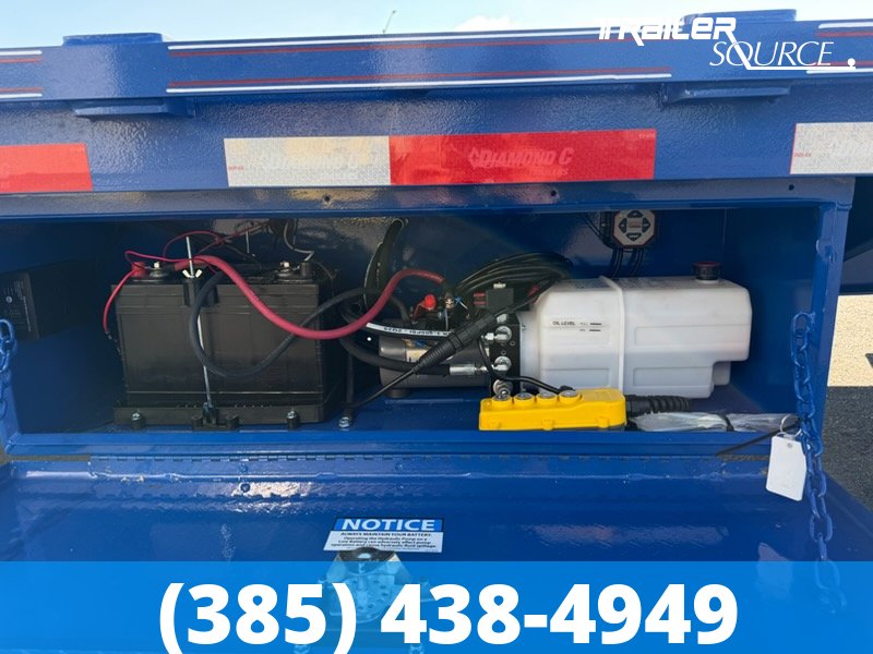 8.5x32 Diamond C FMAX-HDT 212 25.9K Hydraulic Dovetail Gooseneck