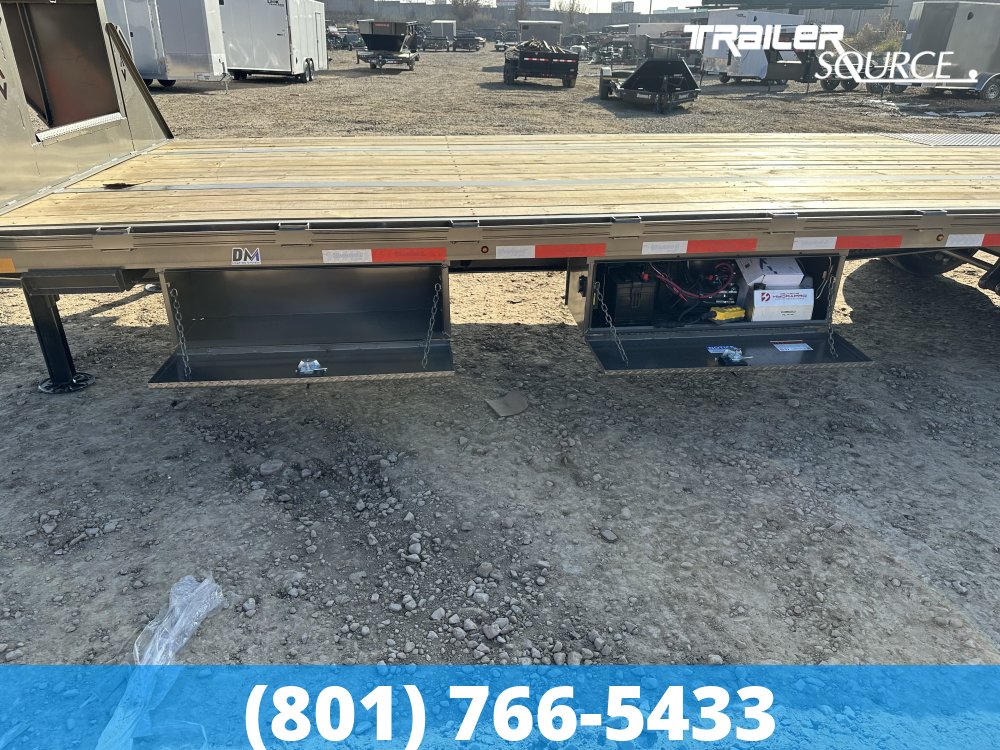 8.5x32 Diamond C FMAX HDT 32' 25.9K Hydraulic Dovetail Gooseneck