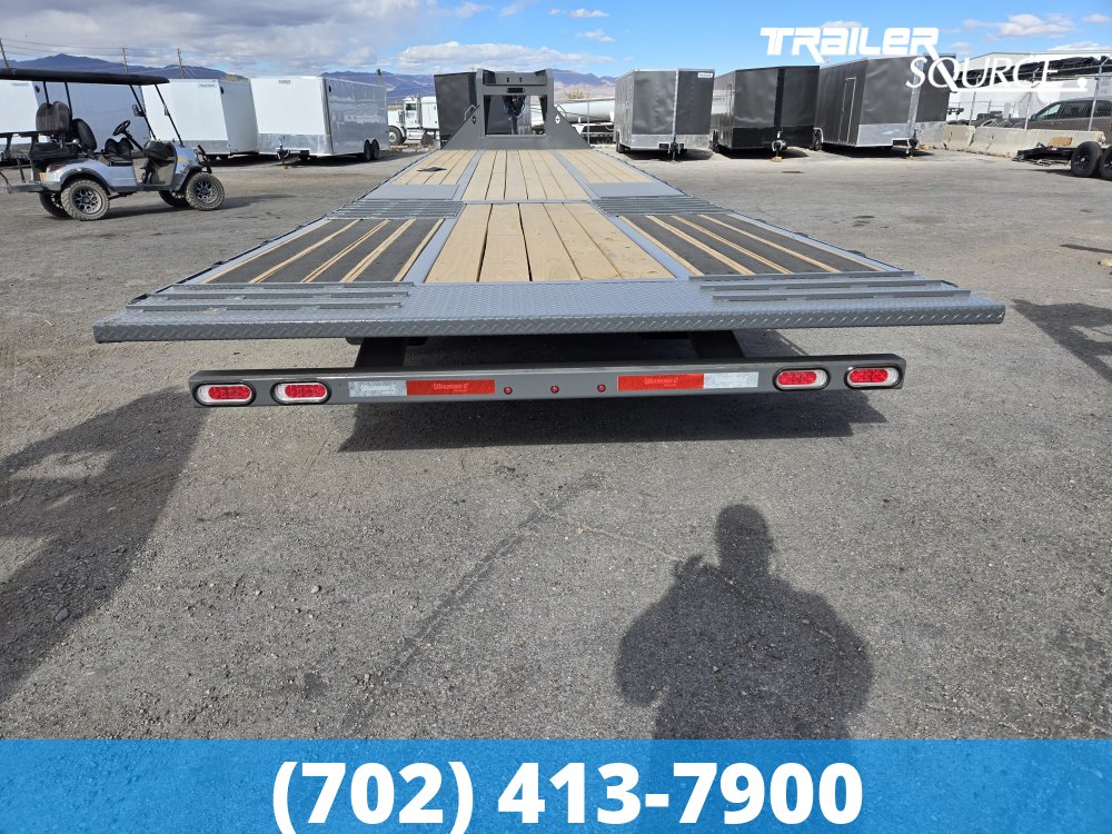 8.5x35 Diamond C FMAX HDT 35' 25K Hydraulic Dovetail Gooseneck