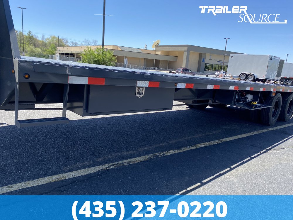 8.5x32 Lamar FD Gooseneck 32' 24K Hydraulic Dovetail Gooseneck