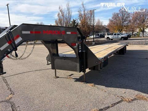 8.5x40 Maxx-D YDX 40' 25.9K Hydraulic Dovetail Gooseneck