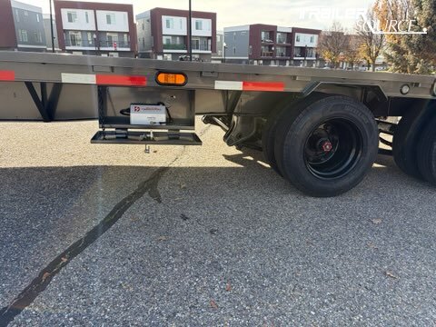 8.5x40 Maxx-D YDX 40' 25.9K Hydraulic Dovetail Gooseneck