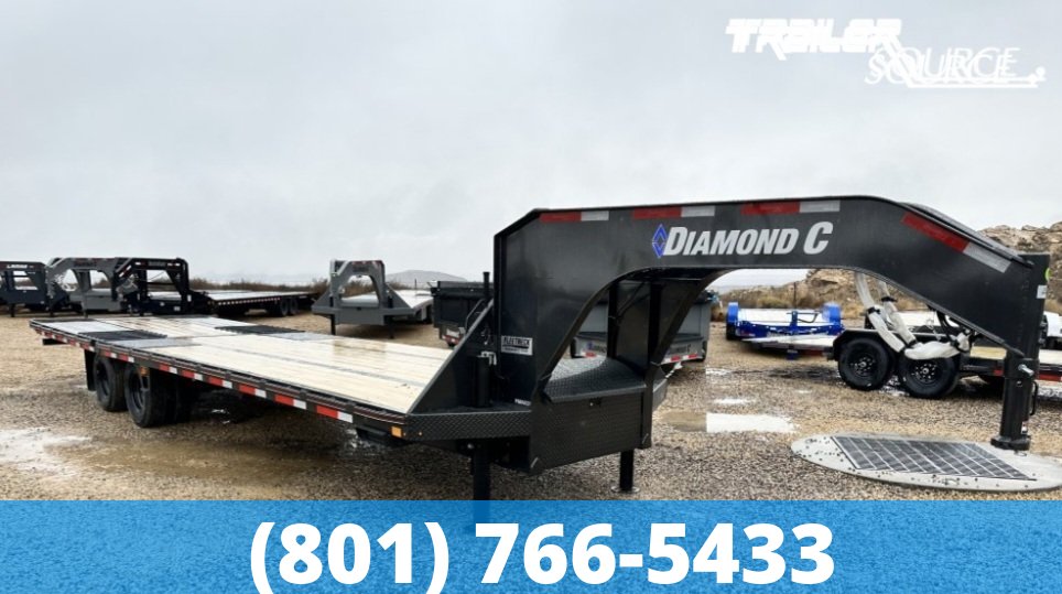 8.5x32 Diamond C FMAX HDT 32' 25.9K Hydraulic Dovetail Gooseneck