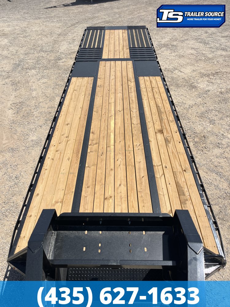 8.5x32 Diamond C FMAX-HDT 212 Gooseneck Hydraulic Dovetail Equipment Trailer - 25.9K GVWR - 18 Ply Tires, 2-Speed Jack, ABS Brakes, Aluminum Outer Wheels