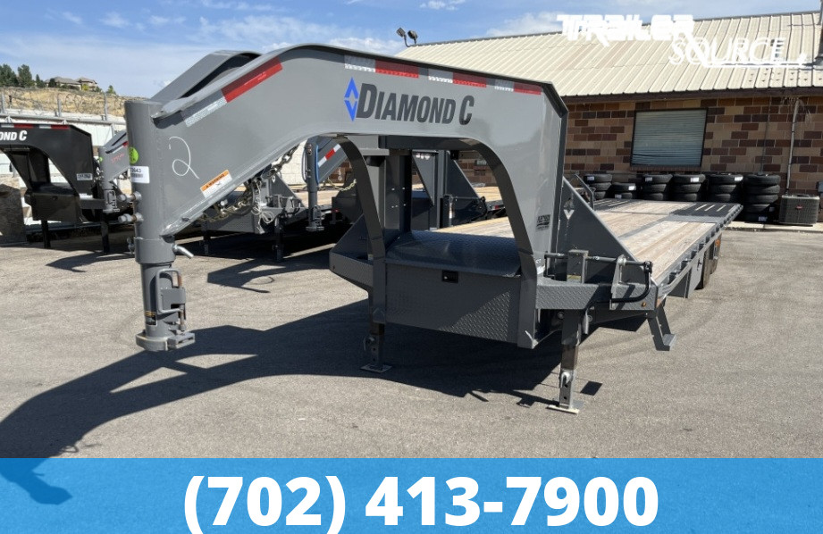 8.5x32 Diamond C FMAX HDT 32' 25.9K Hydraulic Dovetail Gooseneck