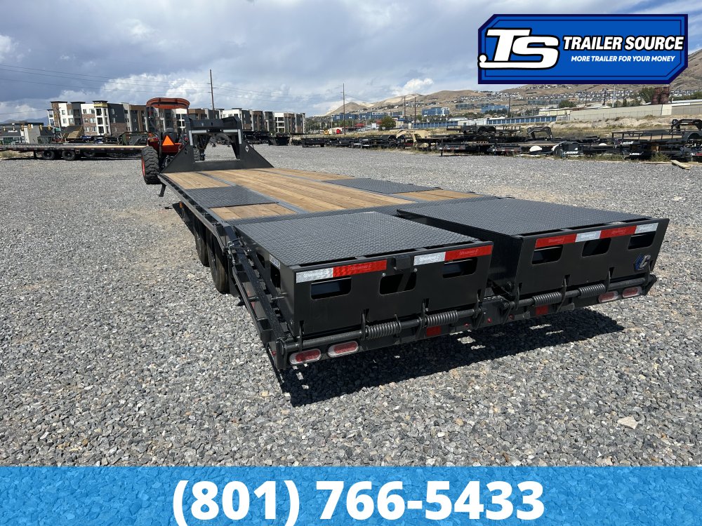 8.5x32 Diamond C FMAX 212 Gooseneck Equipment Trailer - 25.9K GVWR - Max Ramps