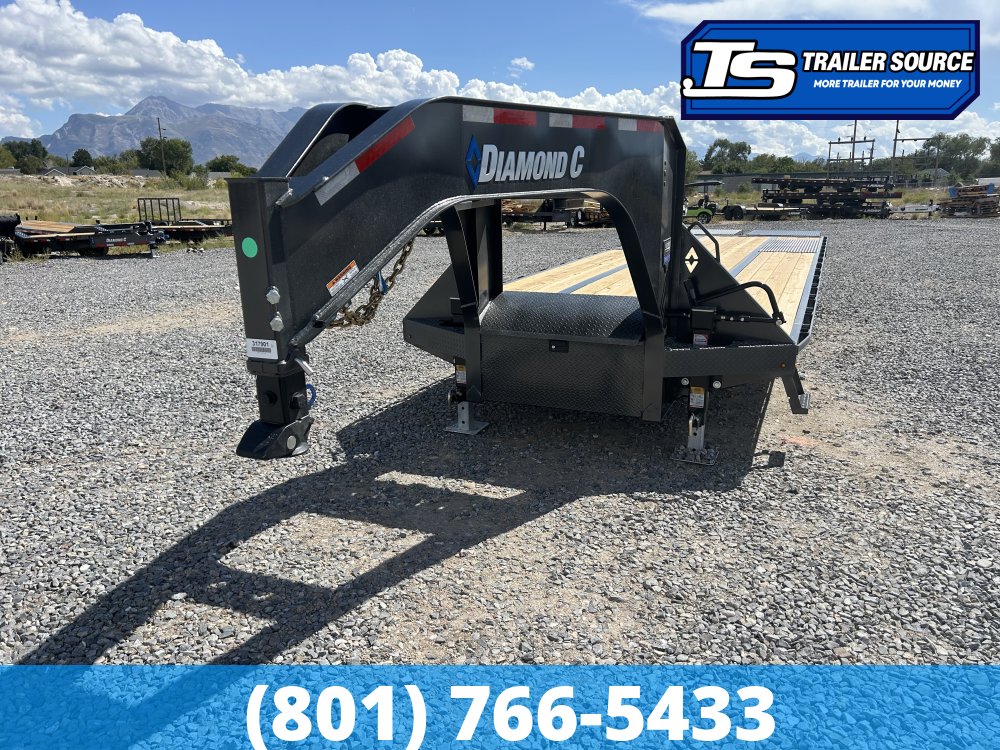 8.5x32 Diamond C FMAX 212 Gooseneck Equipment Trailer - 25.9K GVWR - Max Ramps