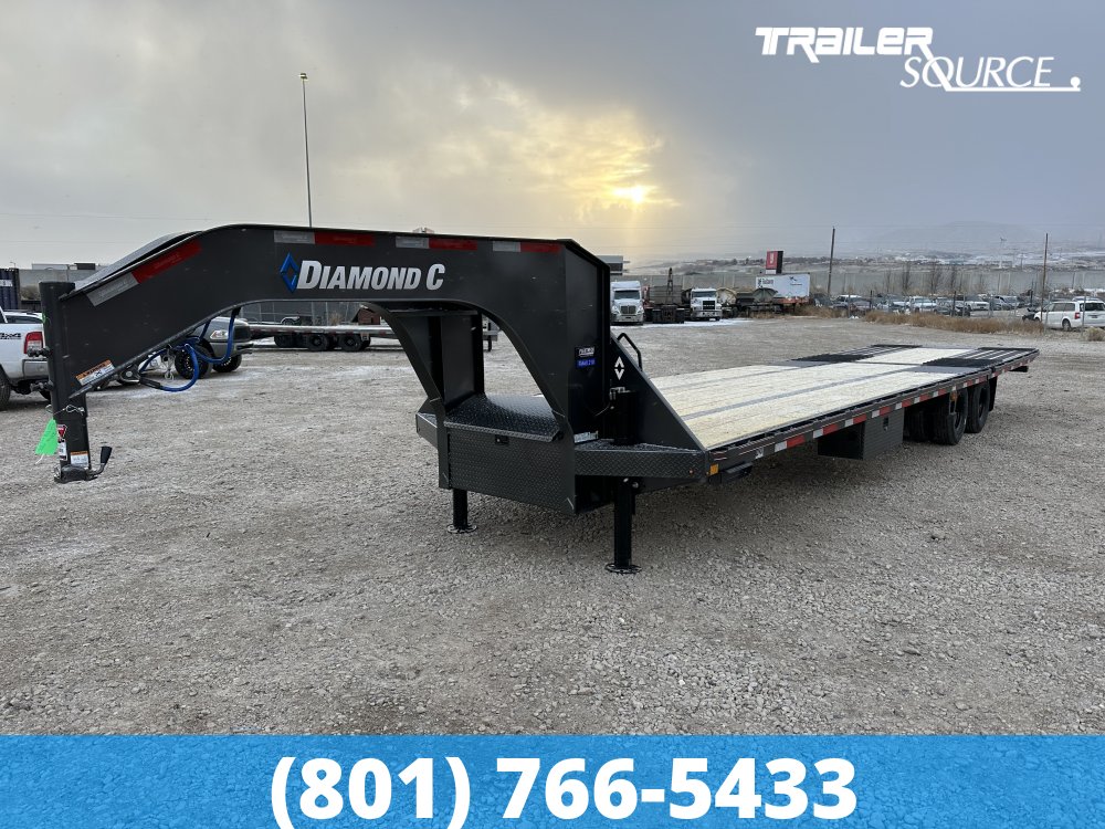 8.5x35 Diamond C FMAX HDT 35' 25K Hydraulic Dovetail Gooseneck