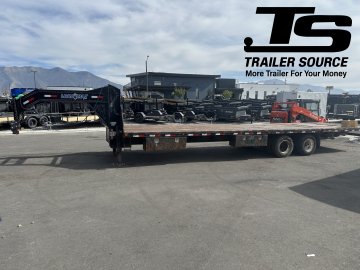 8.5x32 Load Trail Gooseneck Gooseneck Hydraulic Dovetail Equipment Trailer -  30K GVWR - 14 Ply Tires, 15K Axles, Battery, Hydraulic Dove Tail, Rub Rail, Tongue Box