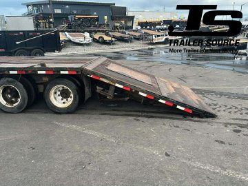 8.5x32 Load Trail Gooseneck Gooseneck Hydraulic Dovetail Equipment Trailer -  30K GVWR - 14 Ply Tires, 15K Axles, Battery, Hydraulic Dove Tail, Rub Rail, Tongue Box