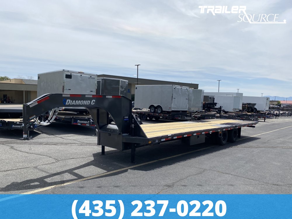 8.5x32 Diamond C FMAX-HDT 212 25.9K Hydraulic Dovetail Gooseneck
