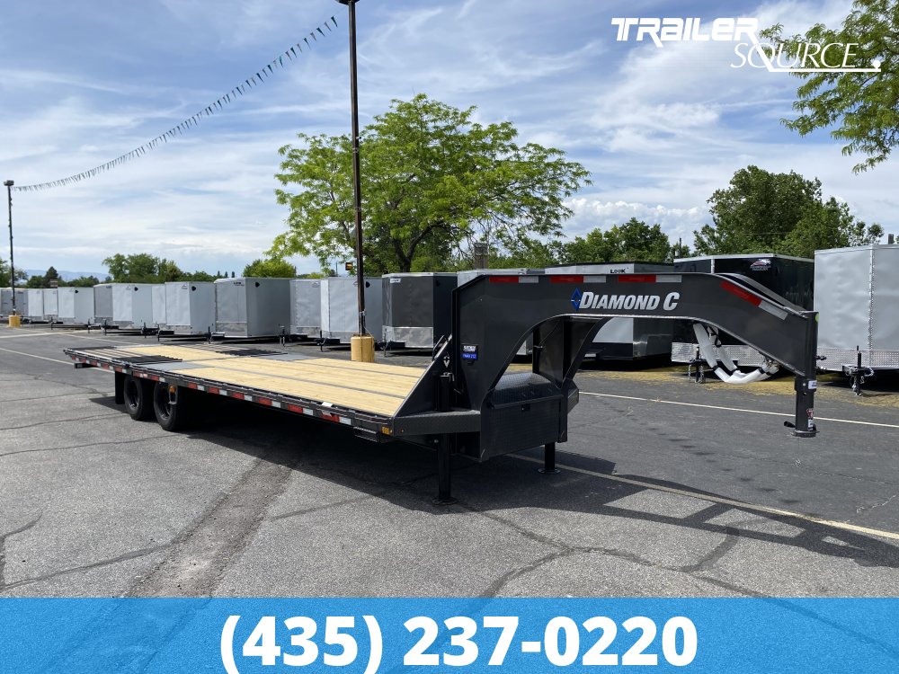 8.5x32 Diamond C FMAX HDT Gooseneck Hydraulic Dovetail 32' 25.9K Hydraulic Dovetail Gooseneck