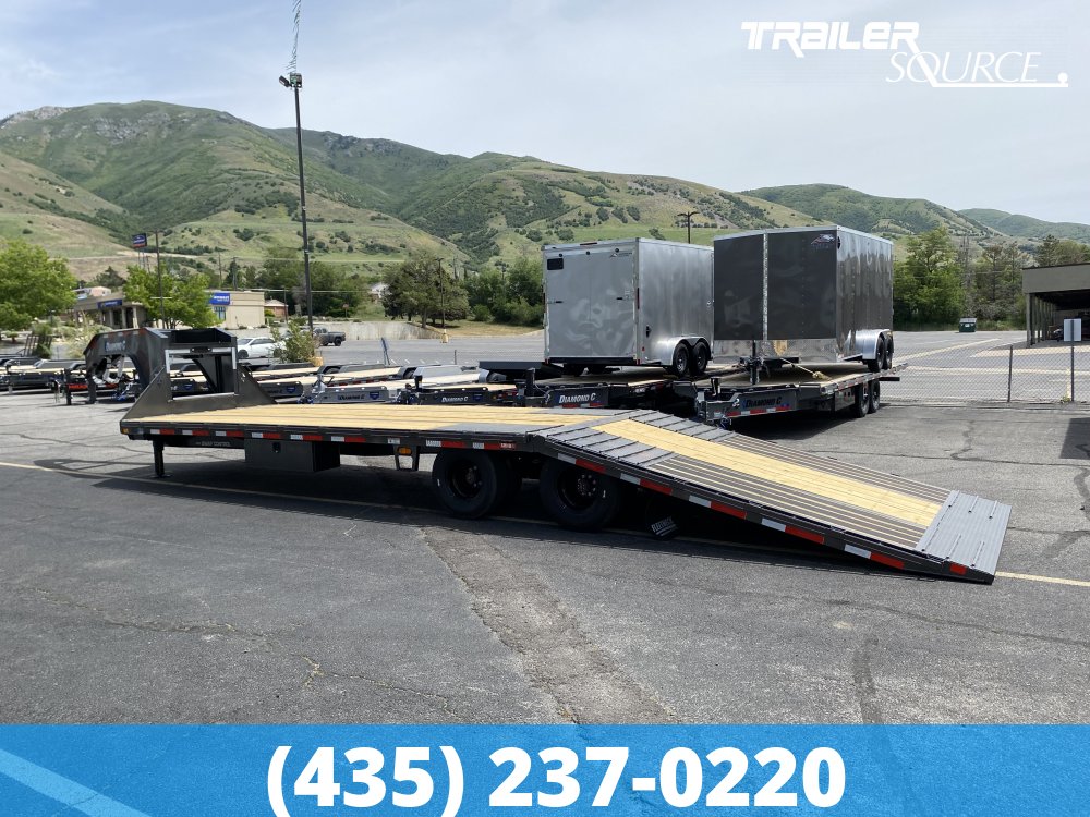 8.5x32 Diamond C FMAX-HDT 212 25.9K Hydraulic Dovetail Gooseneck