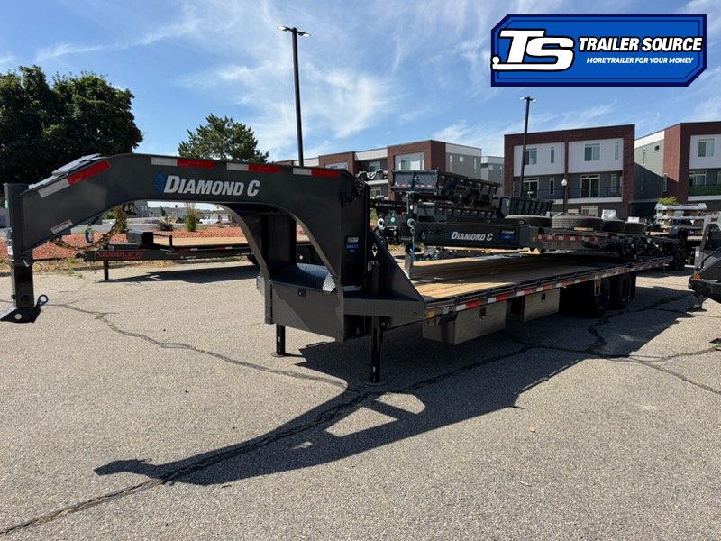 8.5x32 Diamond C FMAX-HDT 212 Pacesetter Pkg Pacesetter Gooseneck Hydraulic Dovetail Equipment