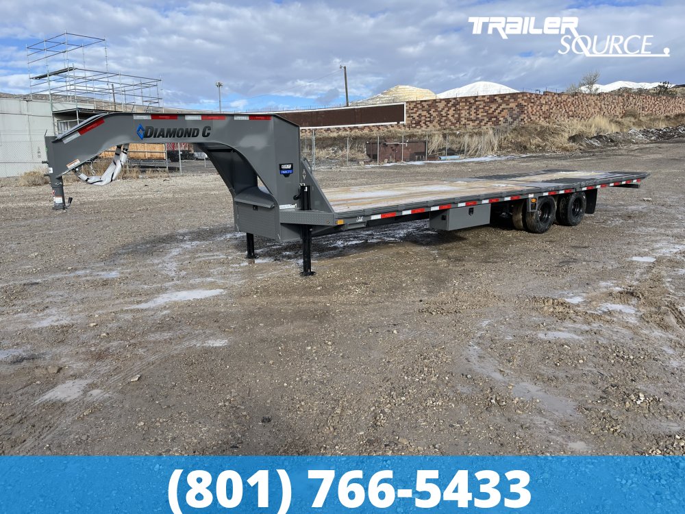 8.5x32 Diamond C FMAX HDT 32' 25.9K Hydraulic Dovetail Gooseneck