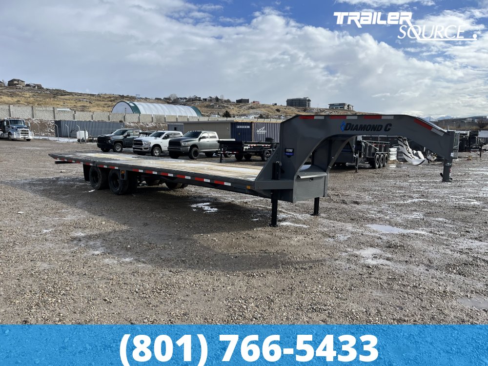 8.5x32 Diamond C FMAX HDT 32' 25.9K Hydraulic Dovetail Gooseneck