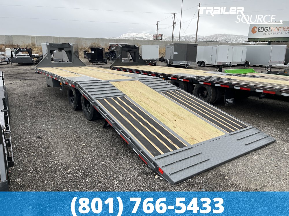 8.5x32 Diamond C FMAX HDT 32' 25.9K Hydraulic Dovetail Gooseneck