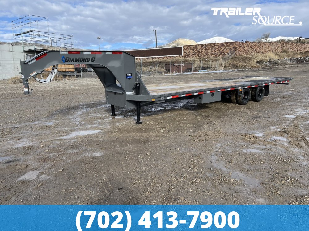 8.5x32 Diamond C FMAX HDT 32' 25.9K Hydraulic Dovetail Gooseneck