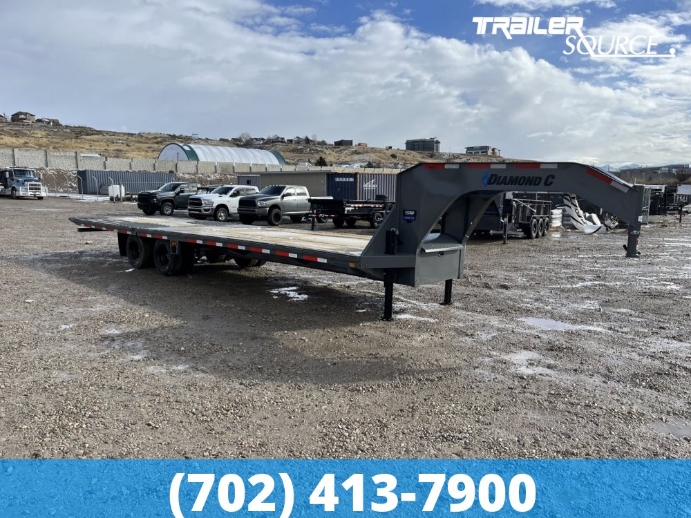 8.5x32 Diamond C FMAX HDT 32' 25.9K Hydraulic Dovetail Gooseneck