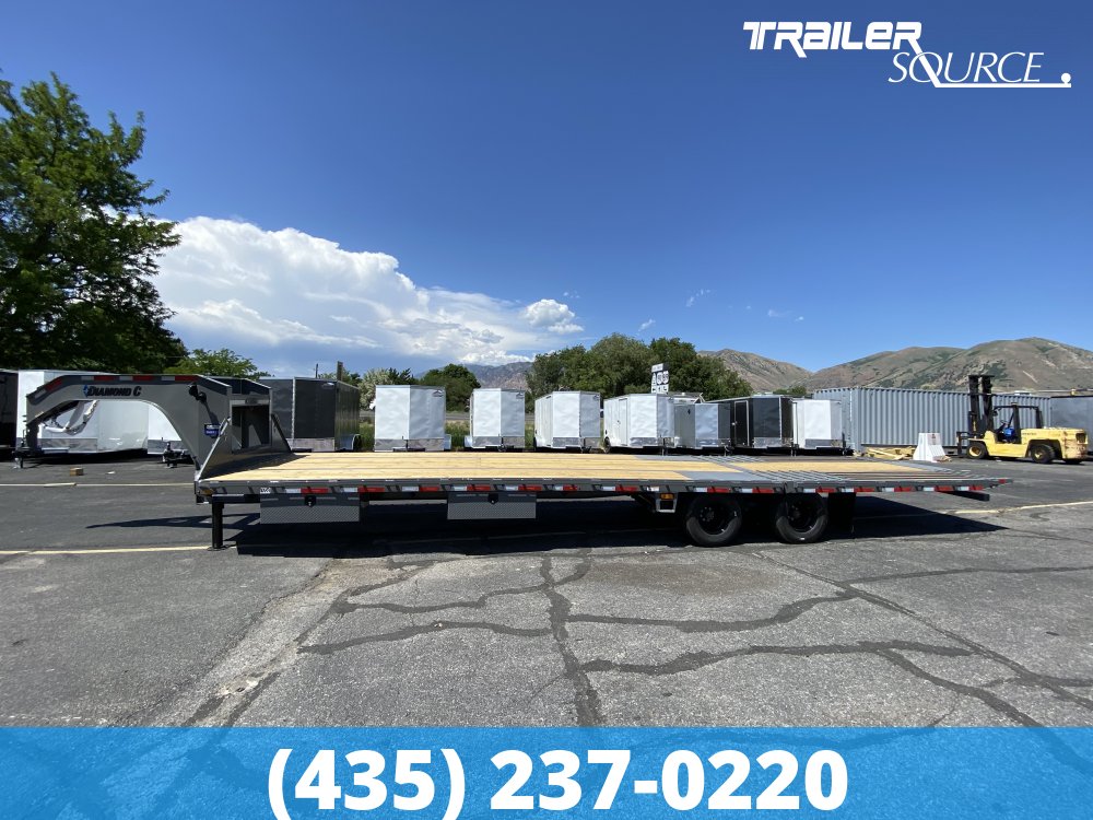 8.5x35 Diamond C FMAX HDT Gooseneck Hydraulic Dovetail 35' 25.9K Hydraulic Dovetail Gooseneck