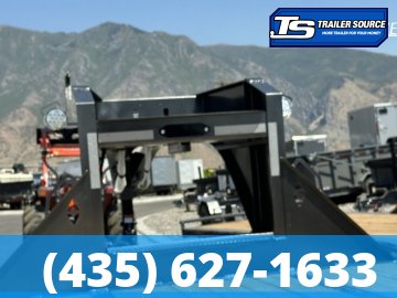 8.5x40 Diamond C FMAX-HDT 212 Pacesetter Pkg Pacesetter Pkg Gooseneck Hydraulic Dovetail Equipment Trailer - 25.9K GVWR - Hydraulic Jack(s)