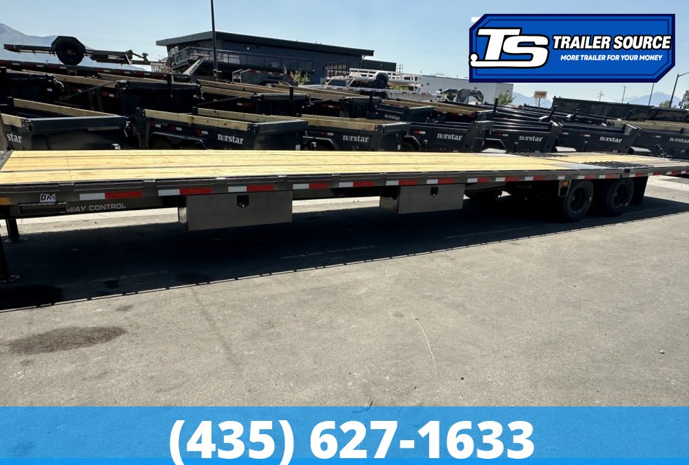 8.5x40 Diamond C FMAX-HDT 212 Pacesetter Pkg Pacesetter Pkg Gooseneck Hydraulic Dovetail Equipment Trailer - 25.9K GVWR - Hydraulic Jack(s)