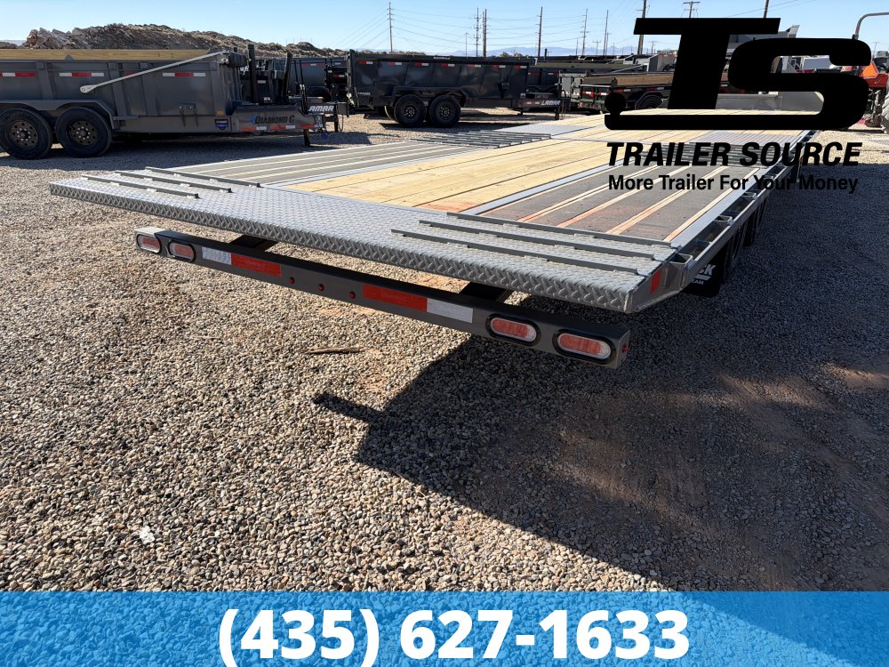 8.5x32 Diamond C FMAX-HDT 210 Gooseneck Hydraulic Dovetail Equipment Trailer -  25K GVWR -