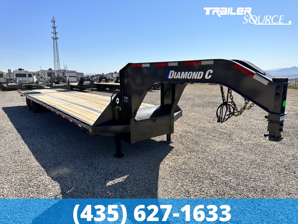 8.5x40 Diamond C FMAX HDT 40' 40K Hydraulic Dovetail Gooseneck