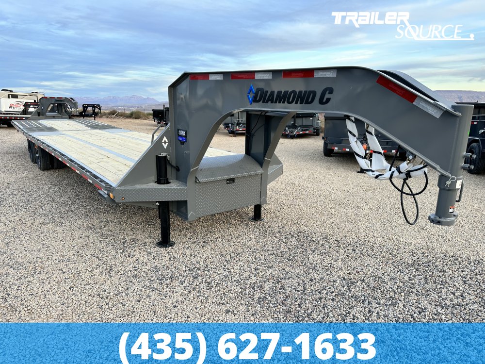 8.5x35 Diamond C FMAX HDT 35' 25.9K Hydraulic Dovetail Gooseneck