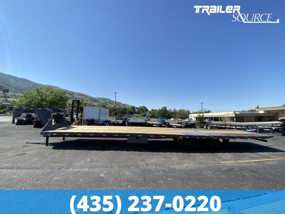 8.5x40 Diamond C FMAX-HDT 212 25.9K Hydraulic Dovetail Gooseneck