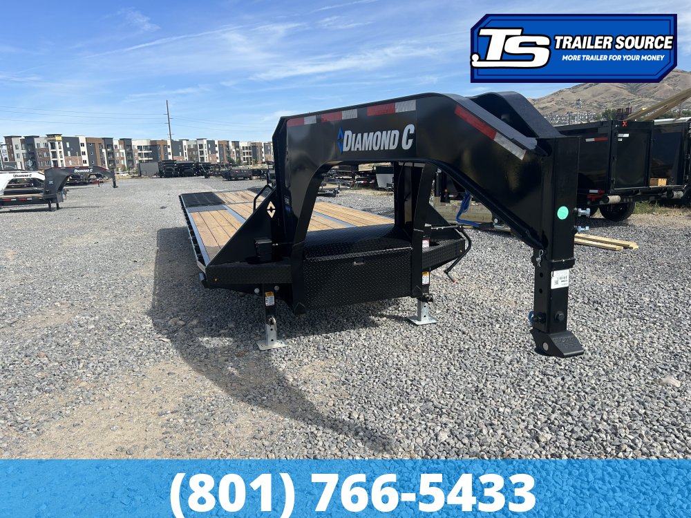 8.5x32 Diamond C FMAX-HDT 210 Gooseneck Hydraulic Dovetail Equipment