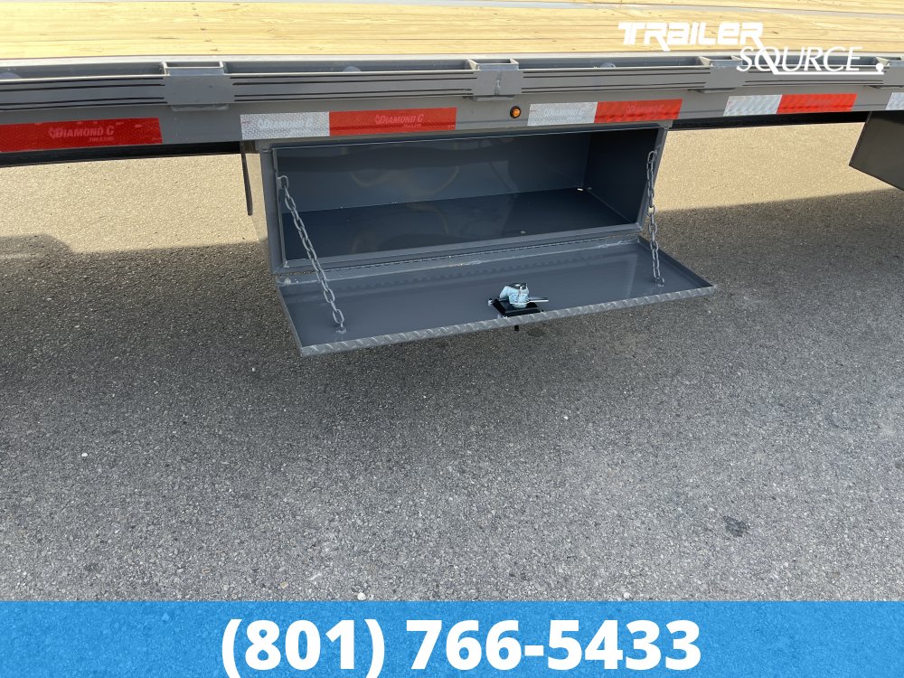 8.5x40 Diamond C FMAX HDT 40' 25.9K Hydraulic Dovetail Gooseneck