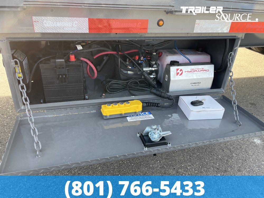 8.5x40 Diamond C FMAX HDT 40' 25.9K Hydraulic Dovetail Gooseneck