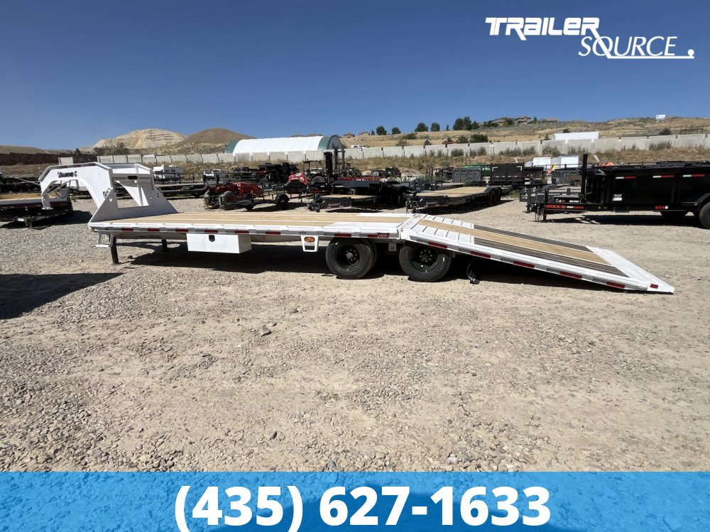 8.5x32 Diamond C FMAX-HDT 212 25.9K Hydraulic Dovetail Gooseneck