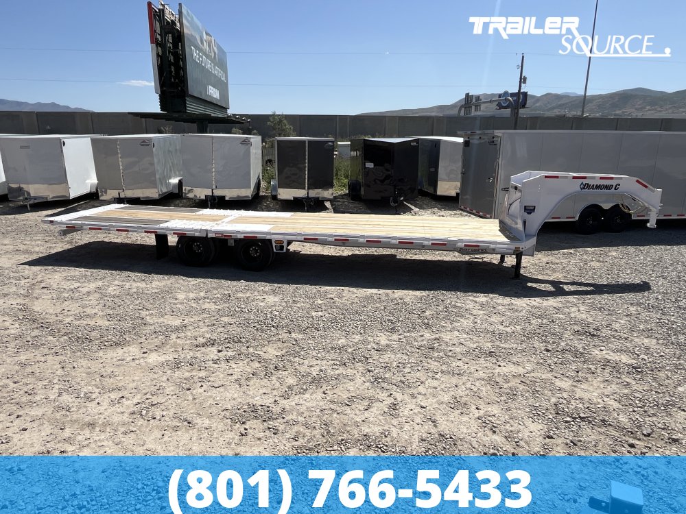 8.5x32 Diamond C FMAX-HDT 212 25.9K Hydraulic Dovetail Gooseneck