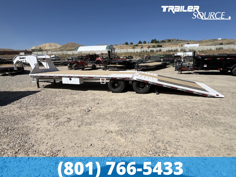 8.5x32 Diamond C FMAX-HDT 212 25.9K Hydraulic Dovetail Gooseneck