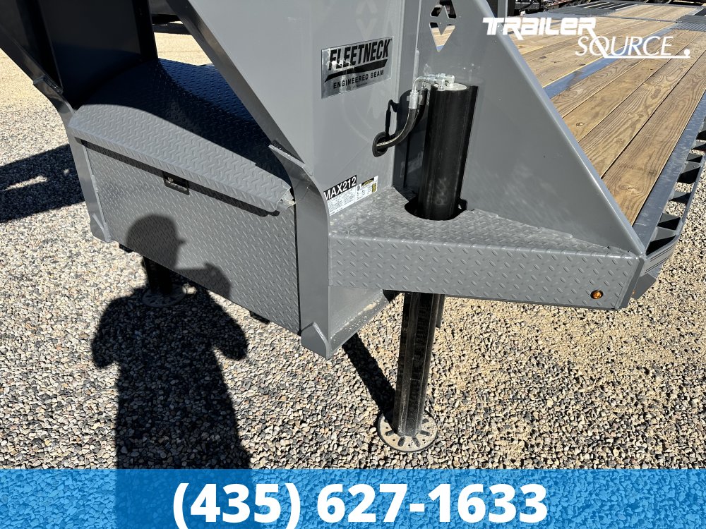8.5x35 Diamond C FMAX HDT 35' 25.9K Hydraulic Dovetail Gooseneck
