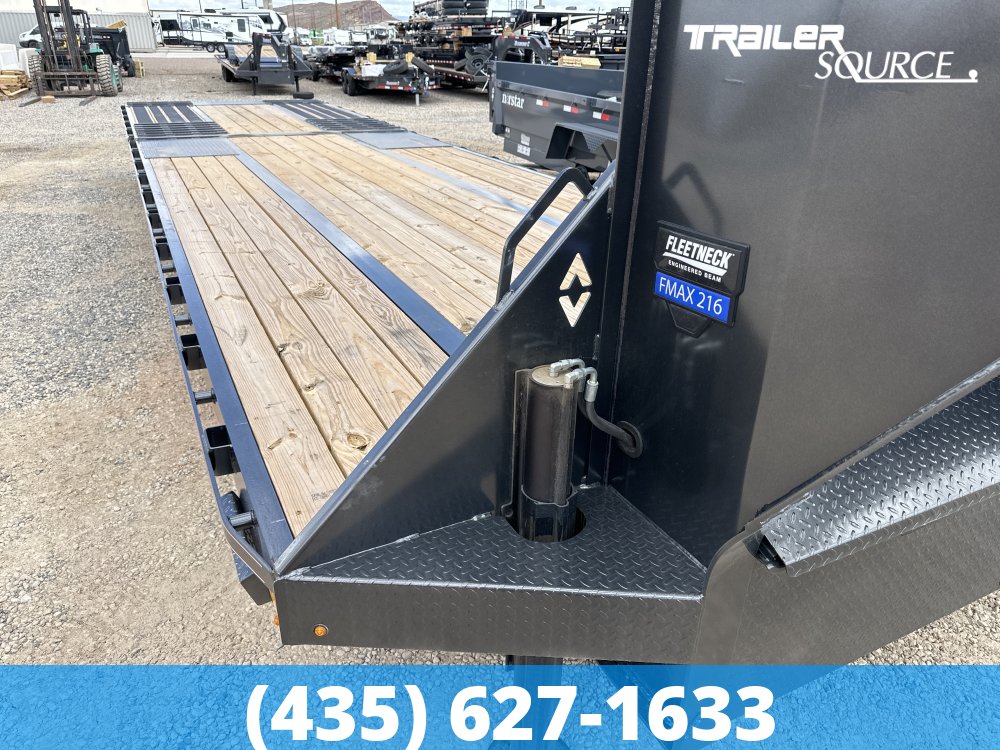 8.5x32 Diamond C FMAX-HDT 216 40K Hydraulic Dovetail Gooseneck