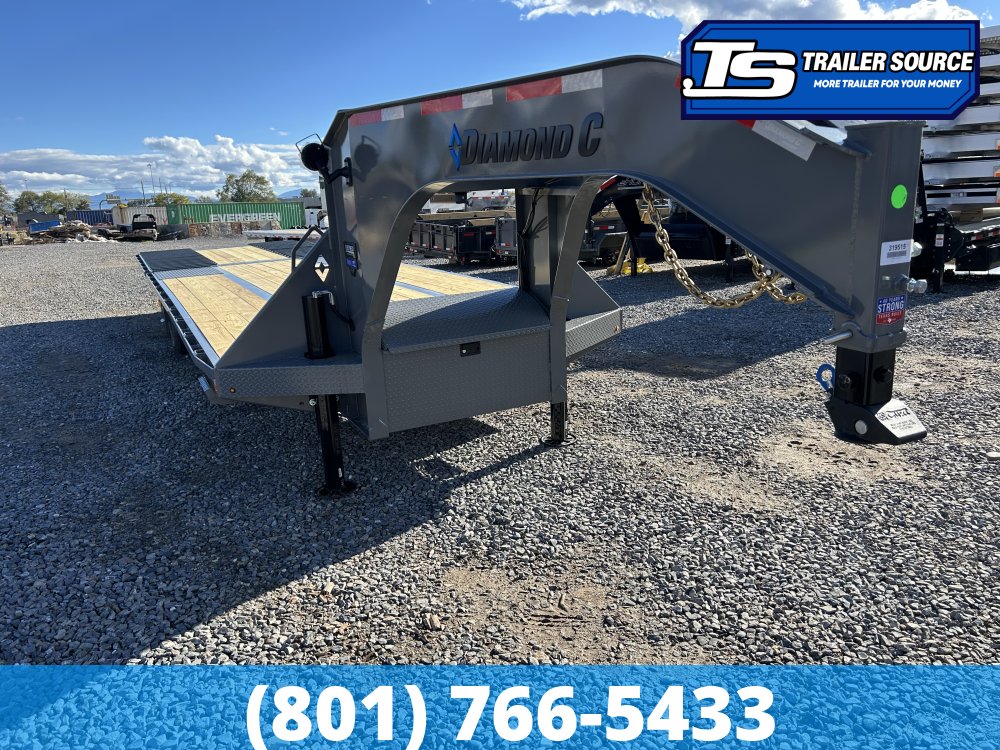 8.5x32 Diamond C FMAX-HDT 212 Pacesetter Pkg Pacesetter Pkg Gooseneck Hydraulic Dovetail Equipment Trailer - 25.9K GVWR - Hydraulic Disc Brakes, Hydraulic Jack(s), Solar Panel