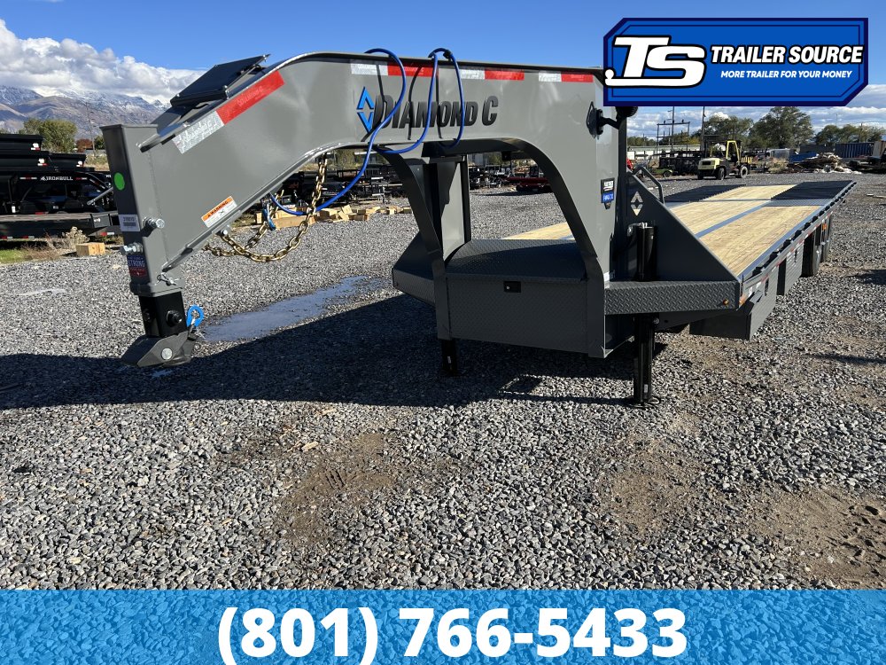 8.5x32 Diamond C FMAX-HDT 212 Pacesetter Pkg Pacesetter Pkg Gooseneck Hydraulic Dovetail Equipment Trailer - 25.9K GVWR - Hydraulic Disc Brakes, Hydraulic Jack(s), Solar Panel