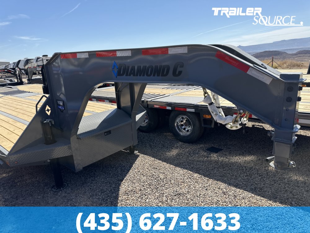 8.5x32 Diamond C FMAX-HDT 216 40K Hydraulic Dovetail Gooseneck