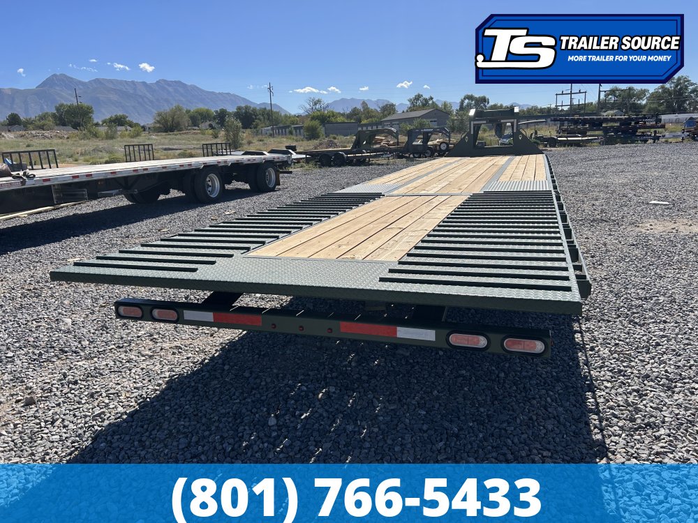 8.5x40 Diamond C FMAX-HDT 212 Gooseneck Hydraulic Dovetail Equipment Trailer - 25.9K GVWR - ABS Brakes, Hydraulic Jack(s)