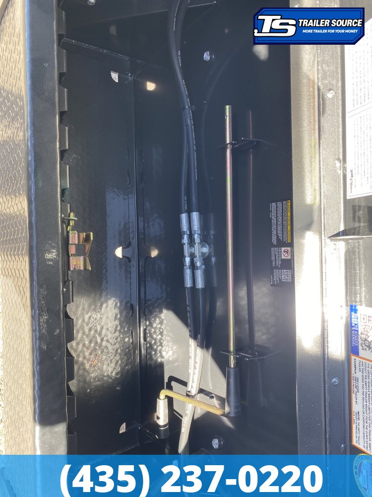 8.5x35 Diamond C FMAX-HDT 216 Gooseneck Hydraulic Dovetail Equipment Trailer - 40K GVWR - Hydraulic Disc Brakes, Hydraulic Jack(s)