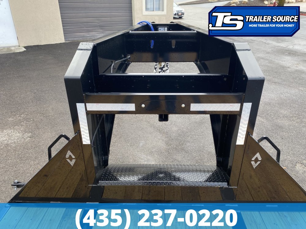 8.5x35 Diamond C FMAX 212 Gooseneck Equipment Trailer - 25.9K GVWR - Aluminum Outer Wheels, Custom Graphics, Max Ramps