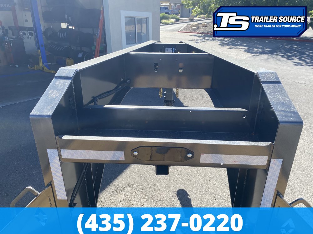 8.5x35 Diamond C FMAX-HDT 216 Gooseneck Hydraulic Dovetail Equipment Trailer - 40K GVWR - 18 Ply Tires, ABS Brakes, Hydraulic Jack(s)