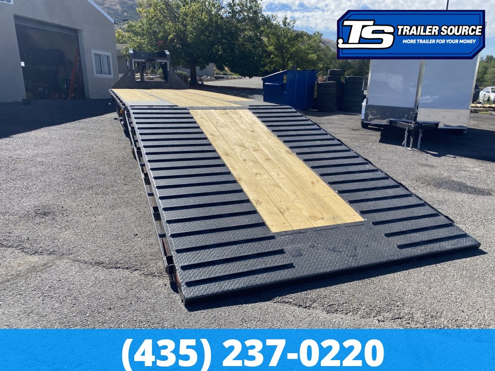 8.5x35 Diamond C FMAX-HDT 216 Gooseneck Hydraulic Dovetail Equipment Trailer - 40K GVWR - 18 Ply Tires, ABS Brakes, Hydraulic Jack(s)